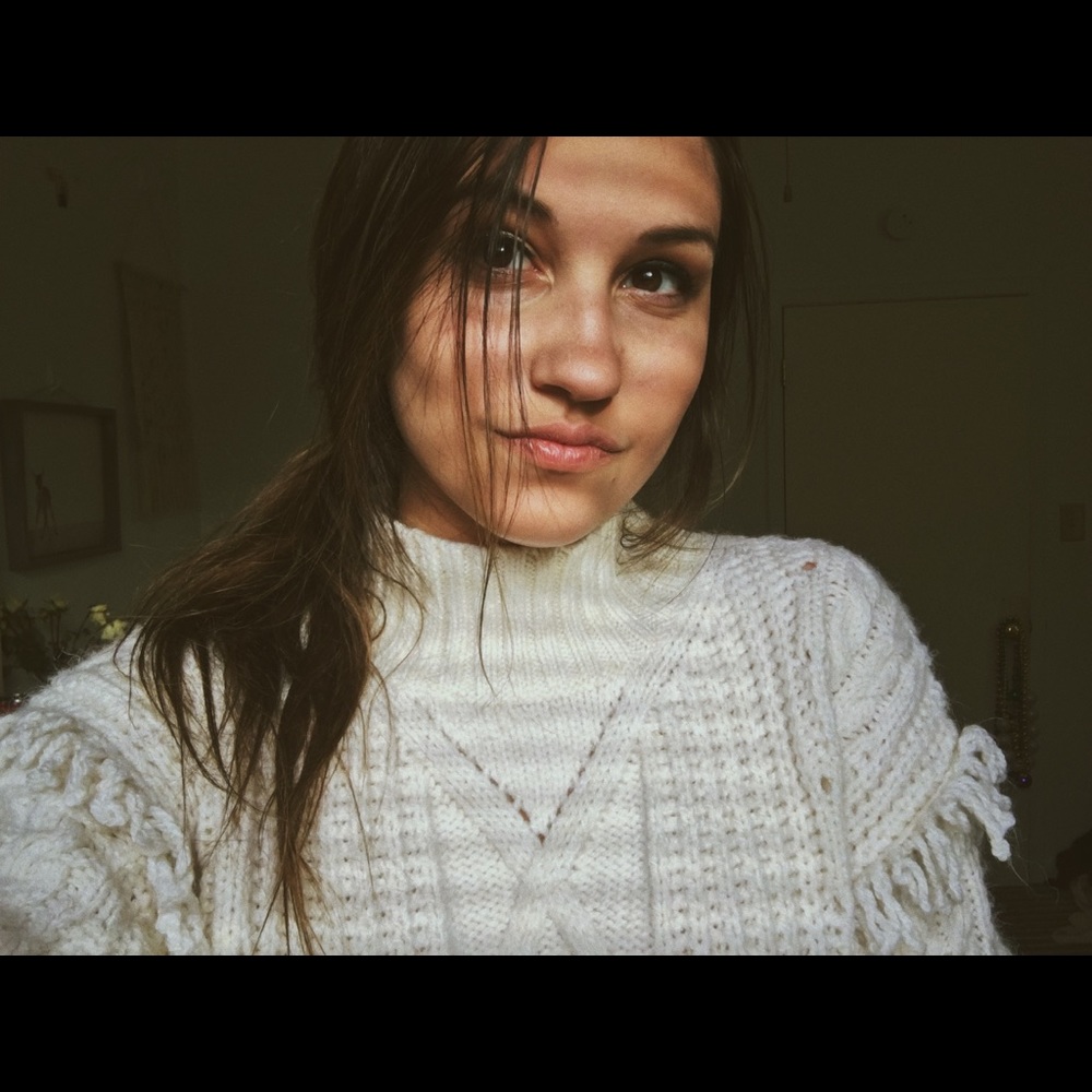 Meet your Posher, Alyssa